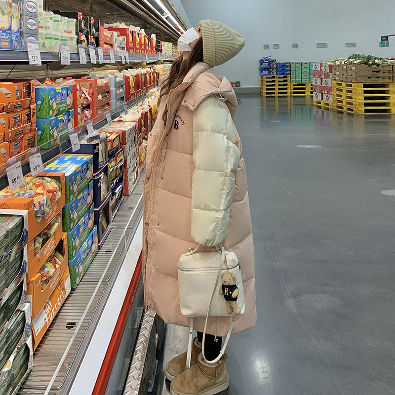 独特超好看粉色拼接羽绒服女冬季2024新款长款过膝白鸭绒加厚外套,女装羽绒服,茜茜公主