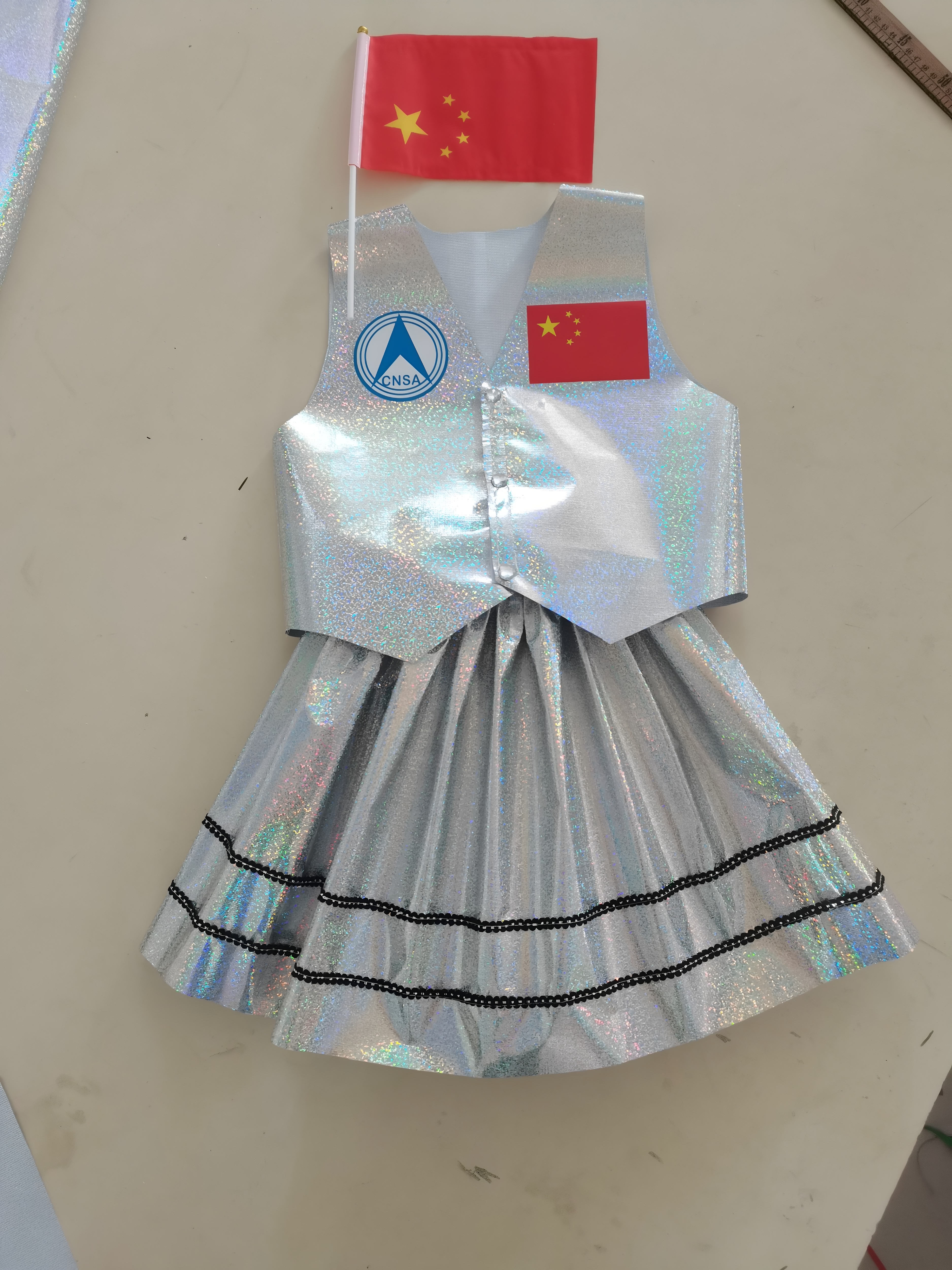 儿童走秀环保服饰儿童走秀衣服幼儿园亲子装创意手工自制DIY材料