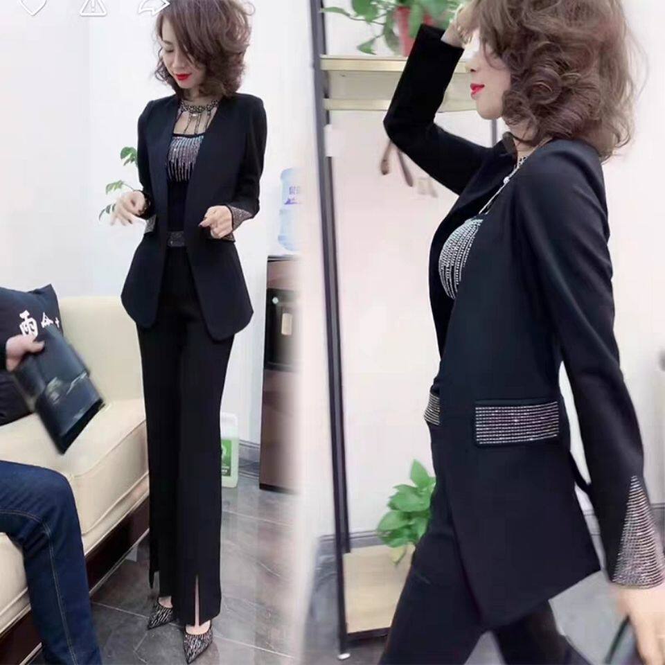 网红时髦套装女春秋新款镶钻气质修身开叉小西服开叉微喇裤两件套