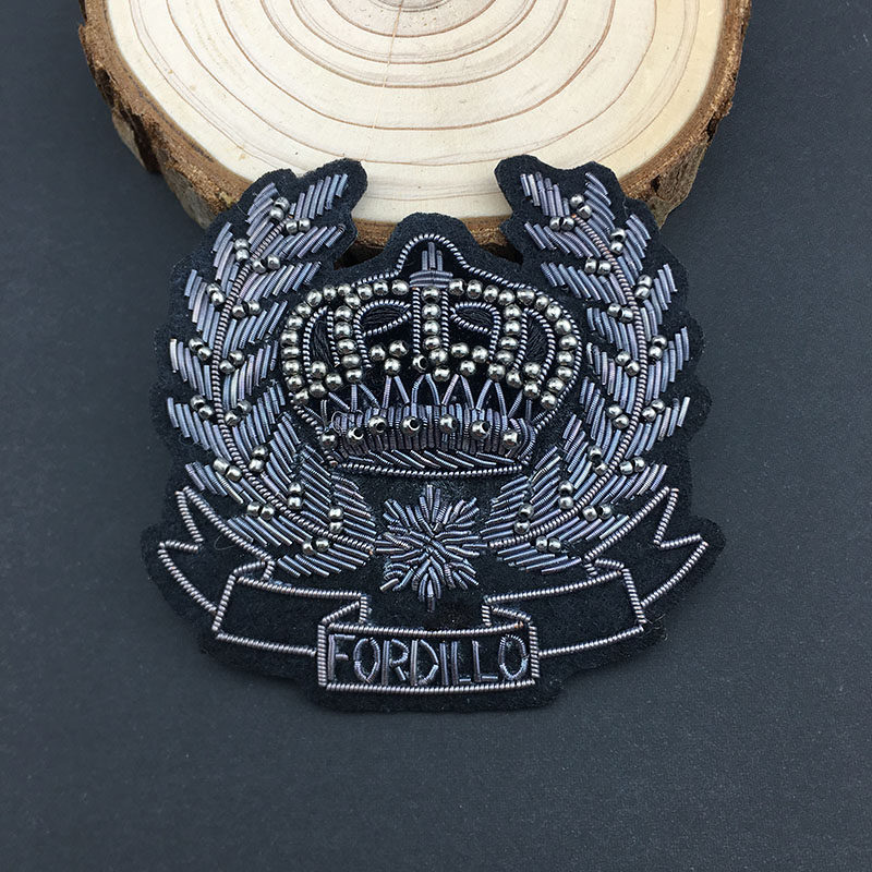 英伦学院百搭经典枪色皇冠图案专业手工刺绣 服饰配饰 印度丝布贴,居家布艺,布贴,淘宝优惠券,粉丝福利购,淘宝优惠卷