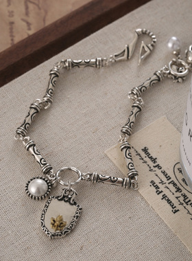 小众重工珍珠盾牌吊坠手链女时尚个性精致复古做旧百搭感手链