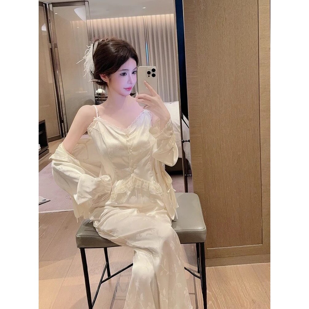金三塔真丝睡衣女三件套夏天桑蚕丝套装家居服新款吊带短裤睡袍薄