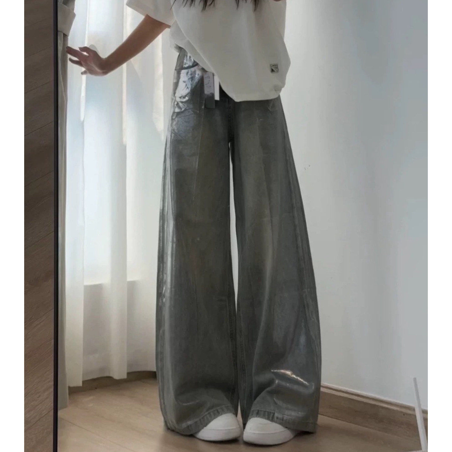 浅色烫银阔腿牛仔裤女2026新款设计感小众高腰宽松垂感拖地长裤子