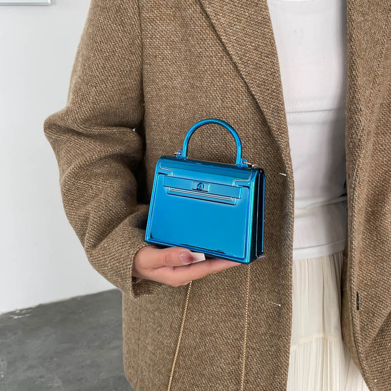 韩系小众设计纯色潮流单肩包2026春季新款时尚简约女包链条小方包