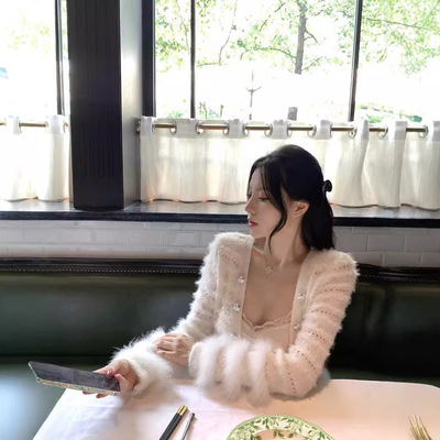 亮丝400元卡其均码V领网红同款