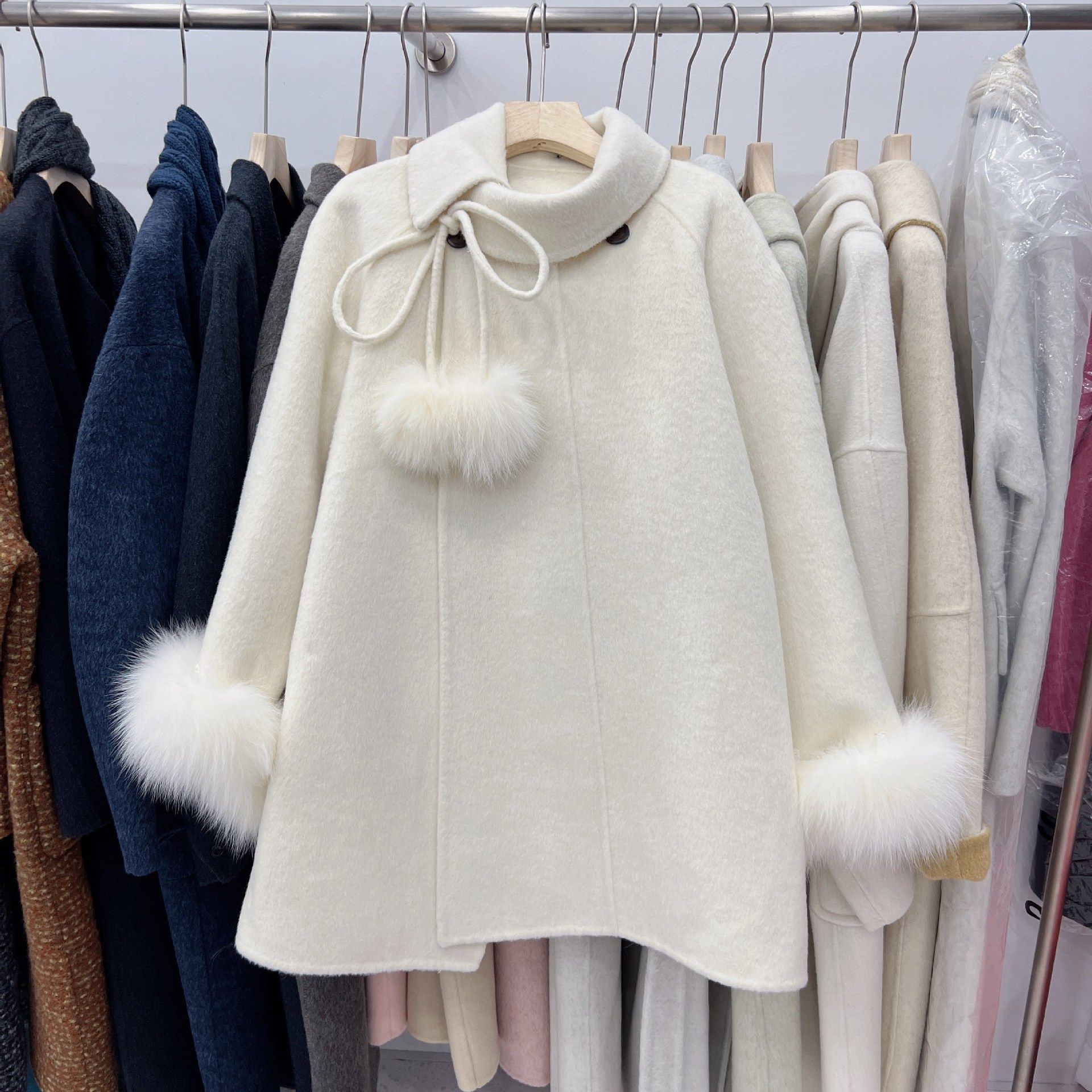 2025秋冬新款狐狸毛袖双面呢外套