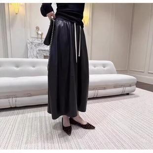 贵气范花苞松紧系带腰真皮大摆伞裙绵羊皮半身裙通勤百搭中长皮裙