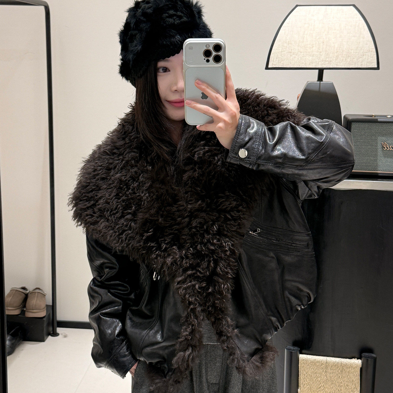 2026冬新款短款羊卷毛大翻领真皮羽绒服女海宁绵羊皮皮衣鹅绒外套