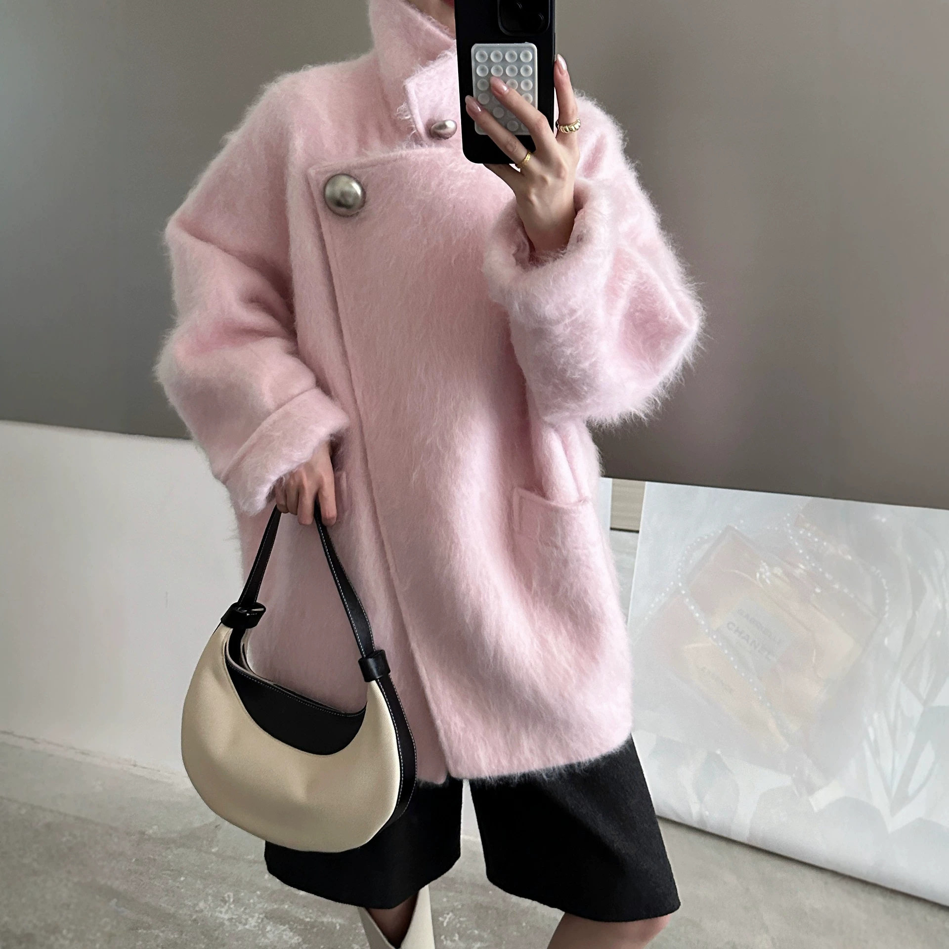 山羊绒桑蚕丝羊毛立领暗扣女外套