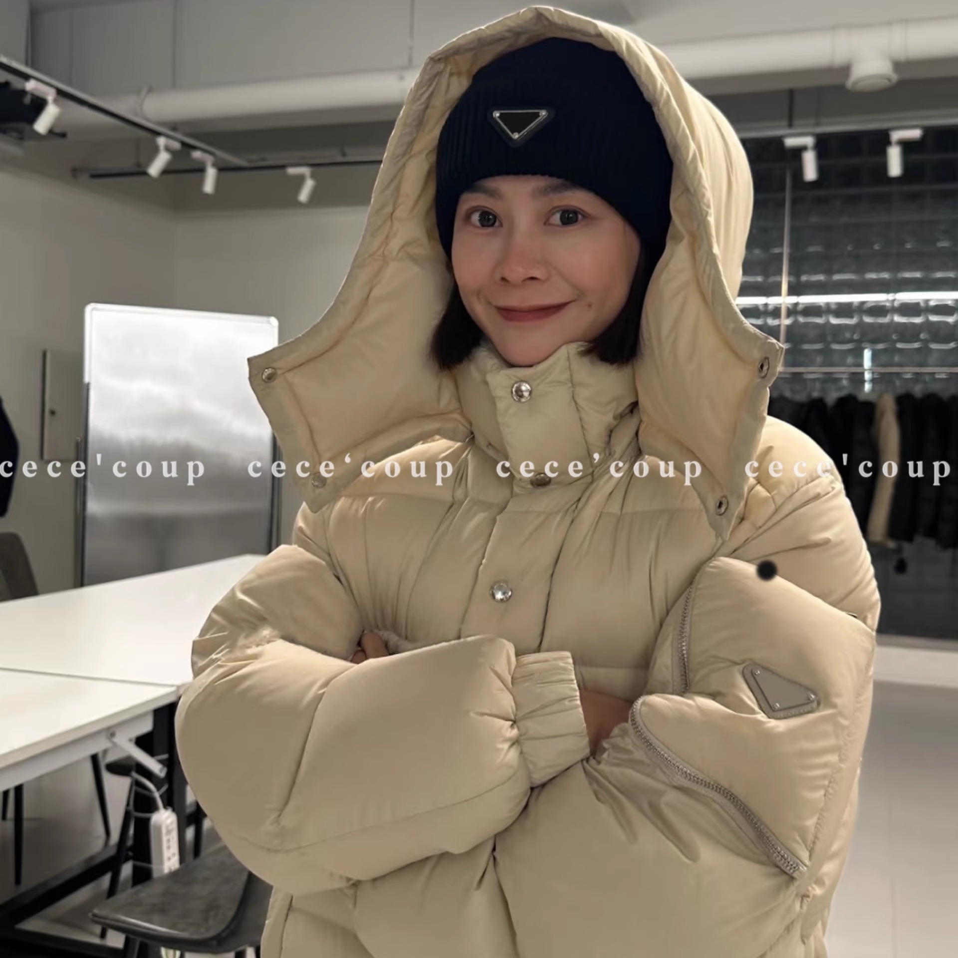 25FW90白鹅绒连帽羽绒服外套