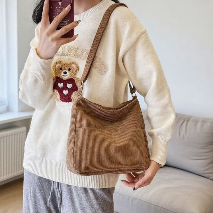大容量2026新款灯芯绒女包单肩包休闲斜挎包通勤旅行布包化妆包