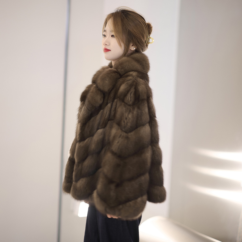 进口俄罗斯紫貂皮草外套女短款西装领整貂裘皮大衣新款