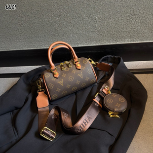 凯诗米娜女包新款枕头包时尚百搭女式包手提单肩斜挎包