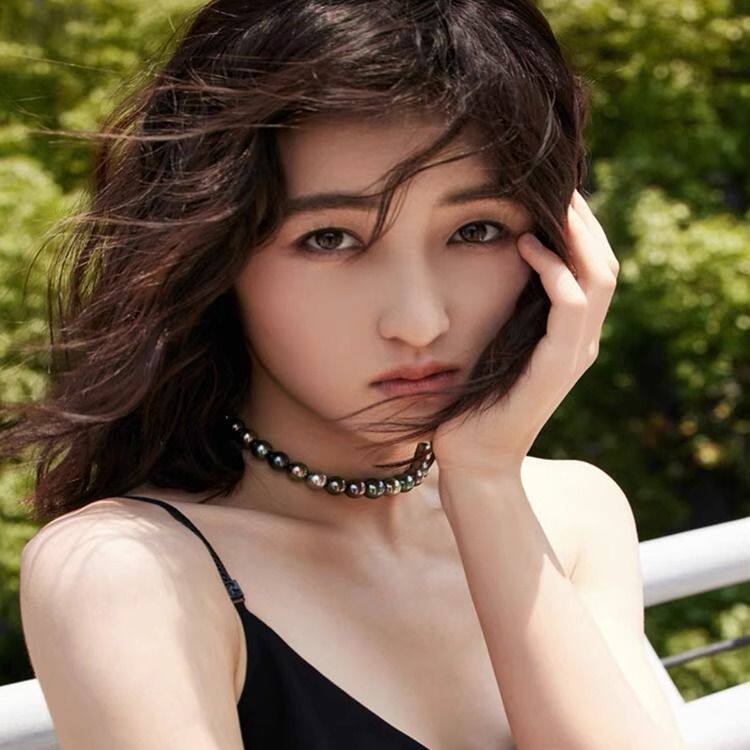 张子枫同款黑莫兰迪色珍珠项链女轻奢小众高级感毛衣链元扣纯银