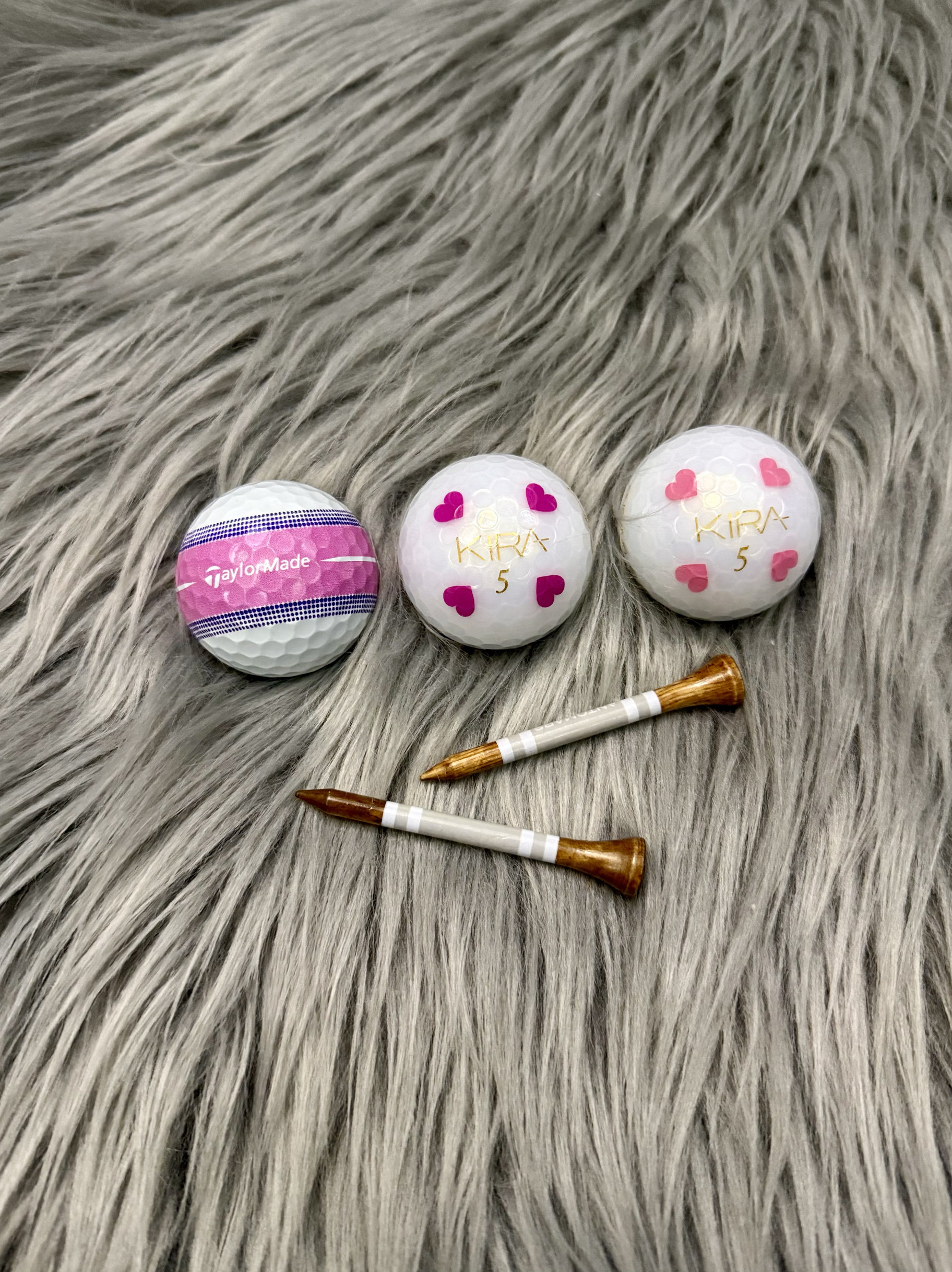 现货泰勒梅Taylormade玫粉摆线球vs钻石爱心限量版高尔夫球全新球