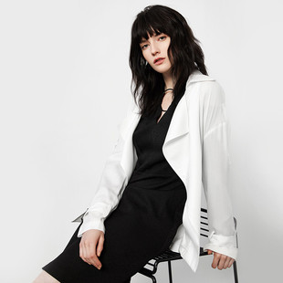 8E0121081 风衣春秋外套女 艾格伊品专柜正品 小清新翻领绑带中长款