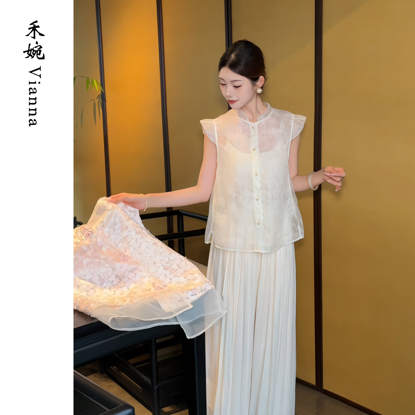 禾婉【白玉棠】双层飞袖荷叶边马甲女春夏暗纹花卉提花立领衬衫