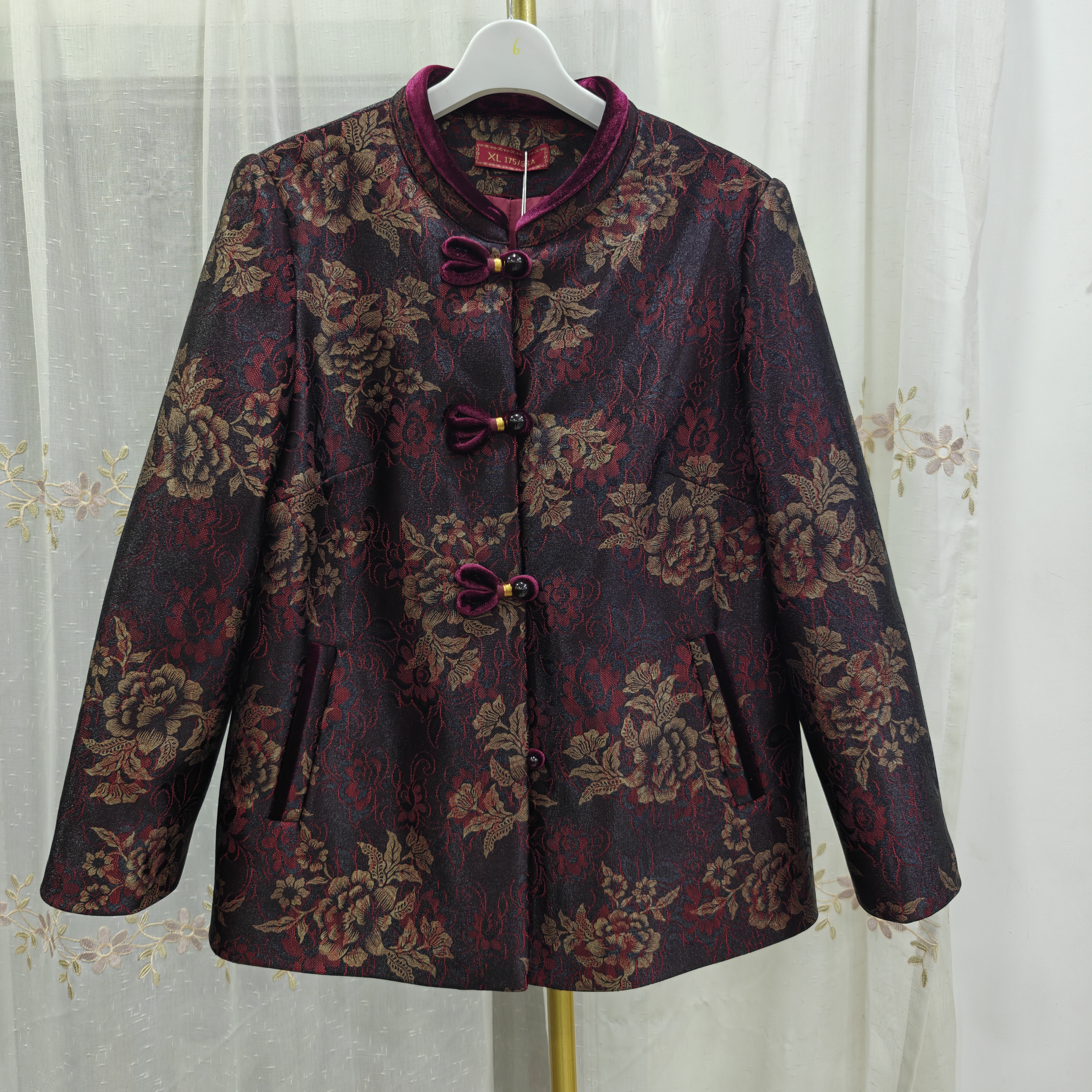 新中式加羽绒内胆富态盘扣外套