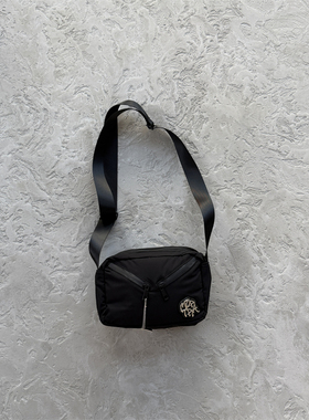 Mertra 黑色斜挎包 crossbody bag 男女百搭质感多口袋实用背包潮