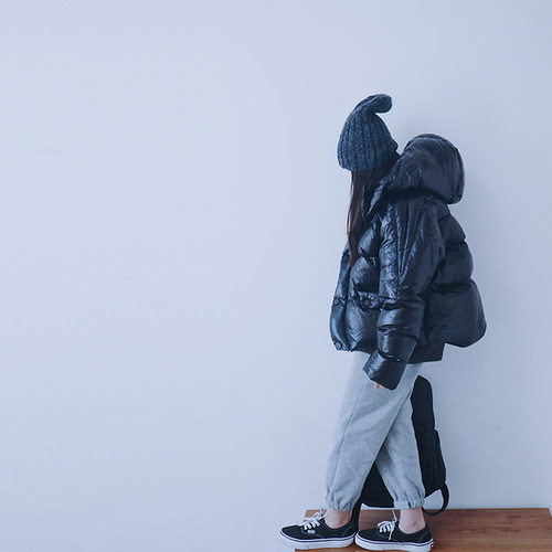 儿童连帽短款加厚外套羽绒服