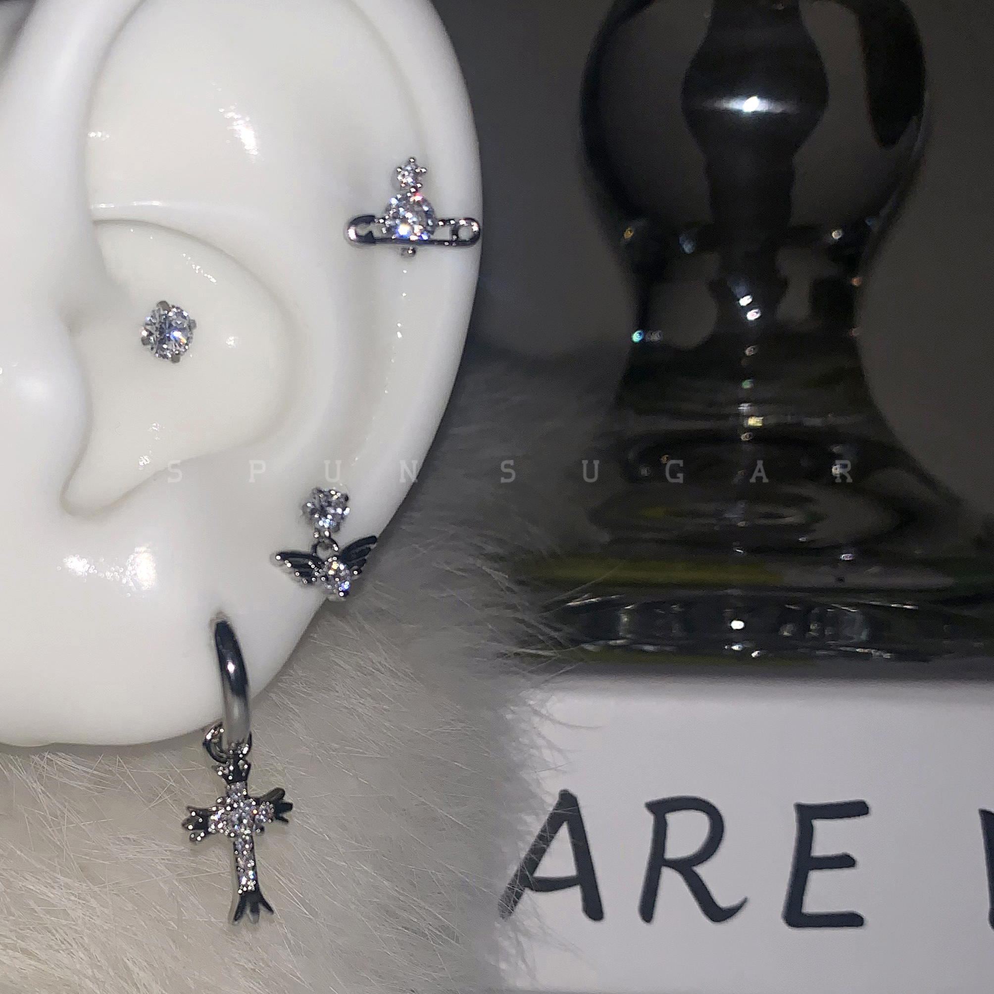 爆闪别针土星耳骨钉钛钢十字架吊坠小翅膀耳蜗钉双耳洞叠带耳环