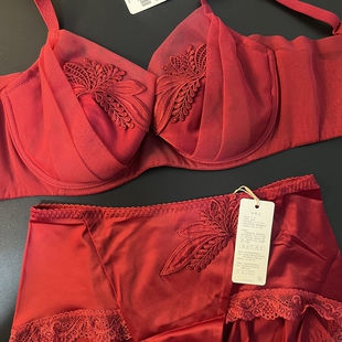 伊75C立体花瓣刺绣高奢显小舒适软钢圈调整型套装 10841034