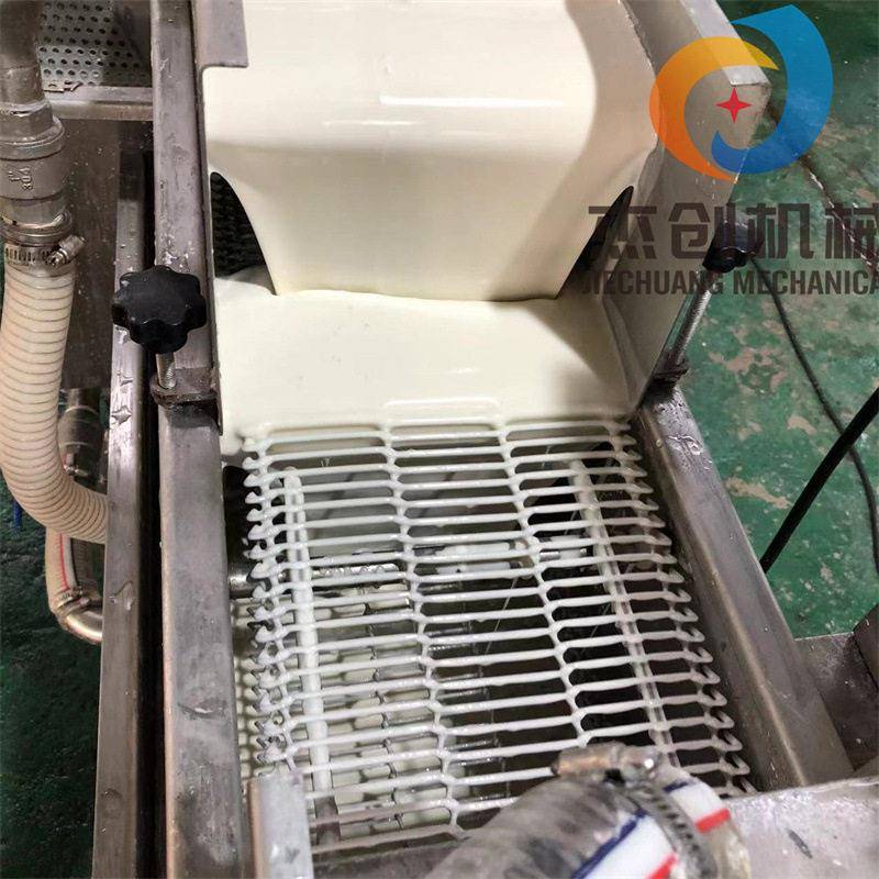 巧克力棒裹黑白巧克力的机器 冻干草莓脆淋可可脂设备 带工艺指导