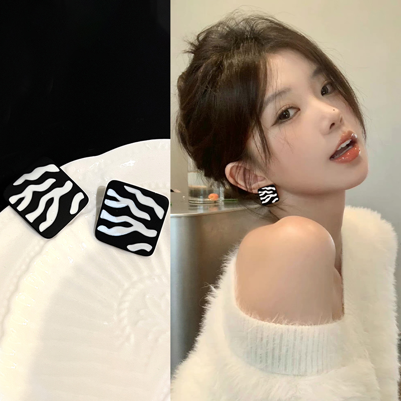 黑白几何耳环女小众独特