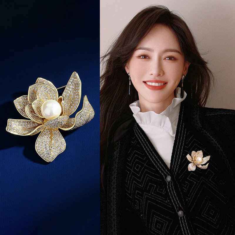 国风金色荷花胸针女士珍珠款配大衣小众高档新款别针奢华新年配饰,饰品/流行首饰/时尚饰品新,胸针,淘宝优惠券,粉丝福利购,淘宝优惠卷