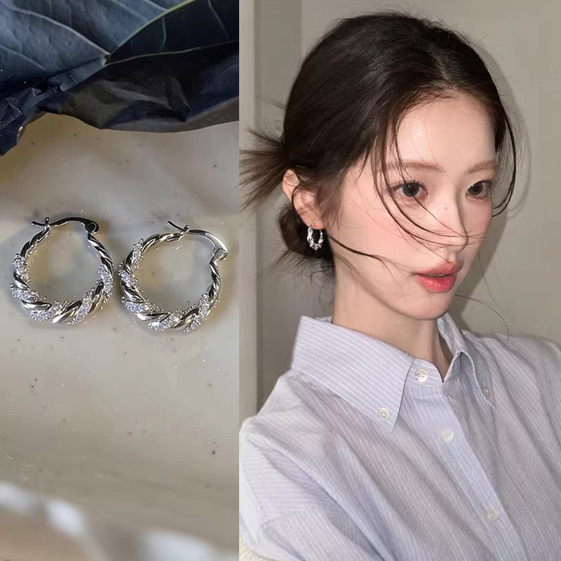 银色缠绕麻花耳钉轻奢高级感气质大气耳圈小众独特漂亮时尚耳饰女