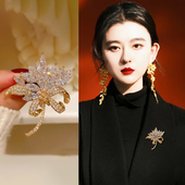 高级感枫叶胸针高端精致时尚 独特别针女轻奢气质大气时尚 百搭配饰