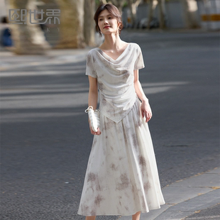 熙世界轻国风复古晕染套装女2026夏装新款荡领上衣A字伞裙两件套