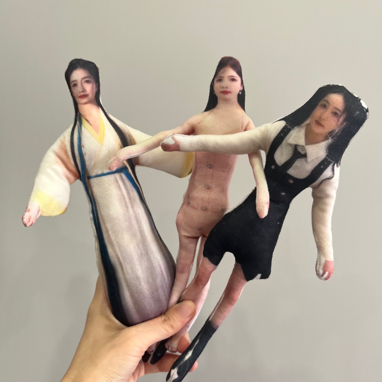 白鹿小人干同款玩偶新款爆款周边抽象有骨铁丝扭动送朋友生日礼物