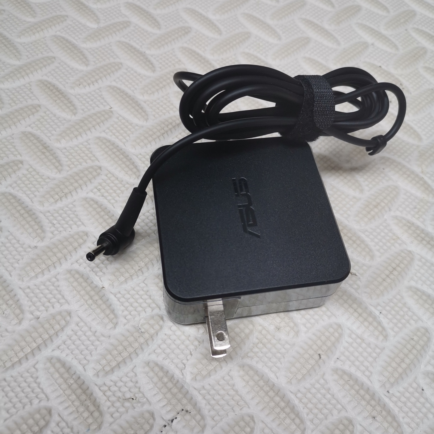 华硕VivoBook15X V5100E V5050E V5200J电源适配器充电线65W