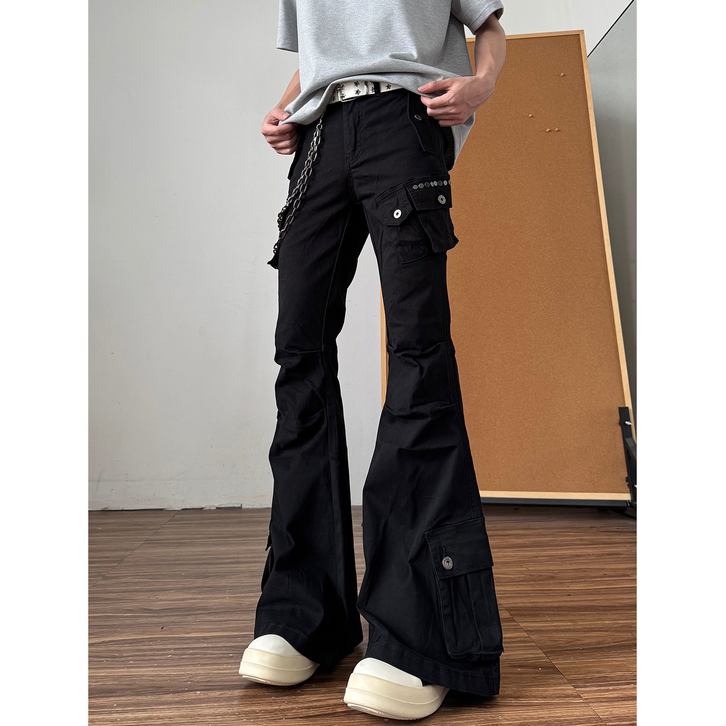 美式黑色街头多口袋活页金属铆钉拼接炮弹牛仔修身微喇裤男vibe风