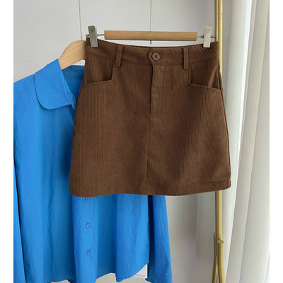 240165放走光灯芯绒短裙小包裙