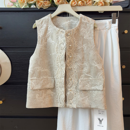 坎肩马甲上衣花无袖女高级感秋季气质减背心风民族2025年龄勾刺绣