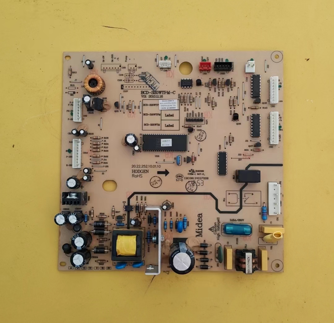 美的冰箱BCD-320WGPMA