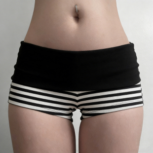 女运动居家百搭低腰热裤 简约黑白撞色条纹短裤 潮 美式 H家欧美女装