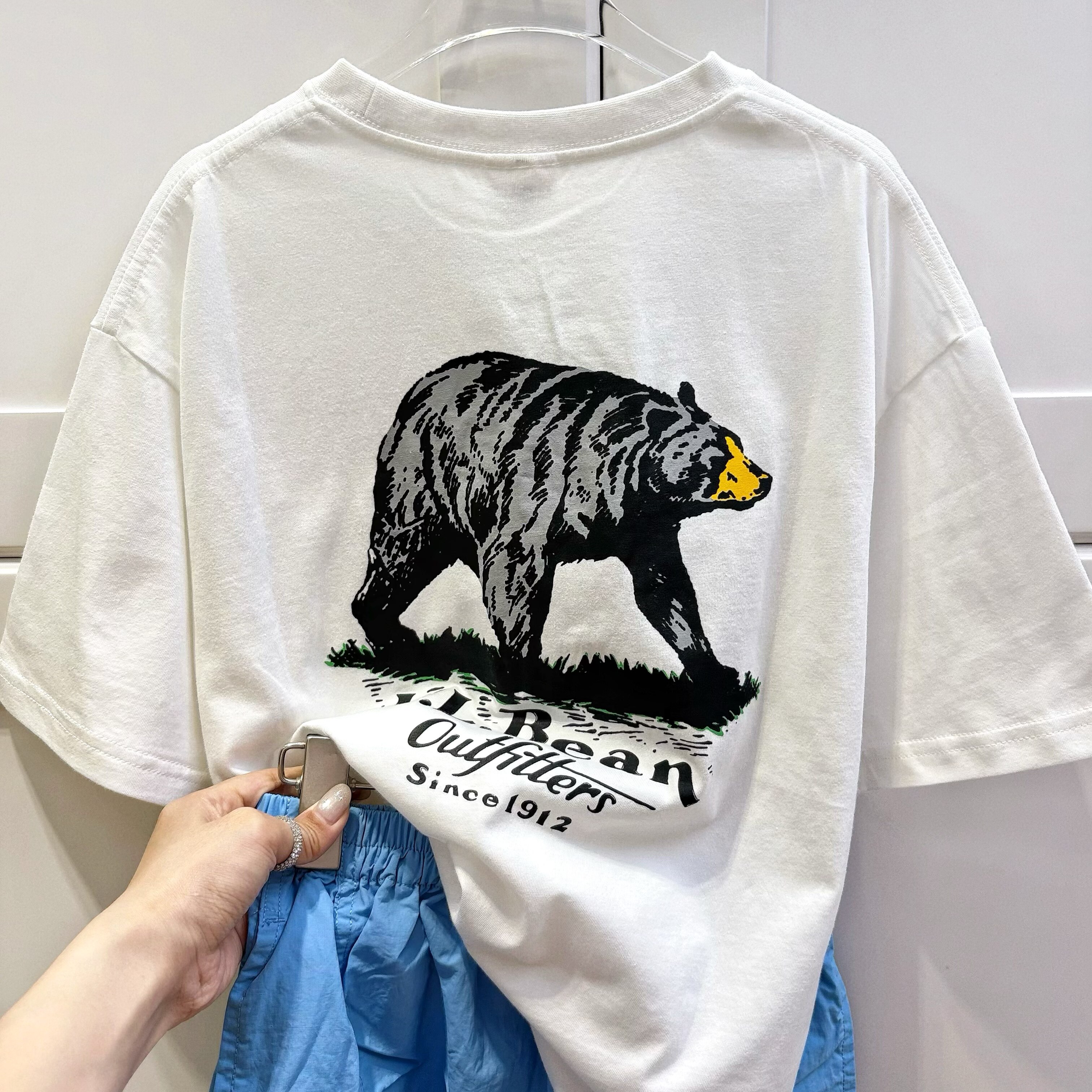 清凉夏装 口袋北极熊印花精致儿童短袖夏款中大童薄棉白色T恤户外