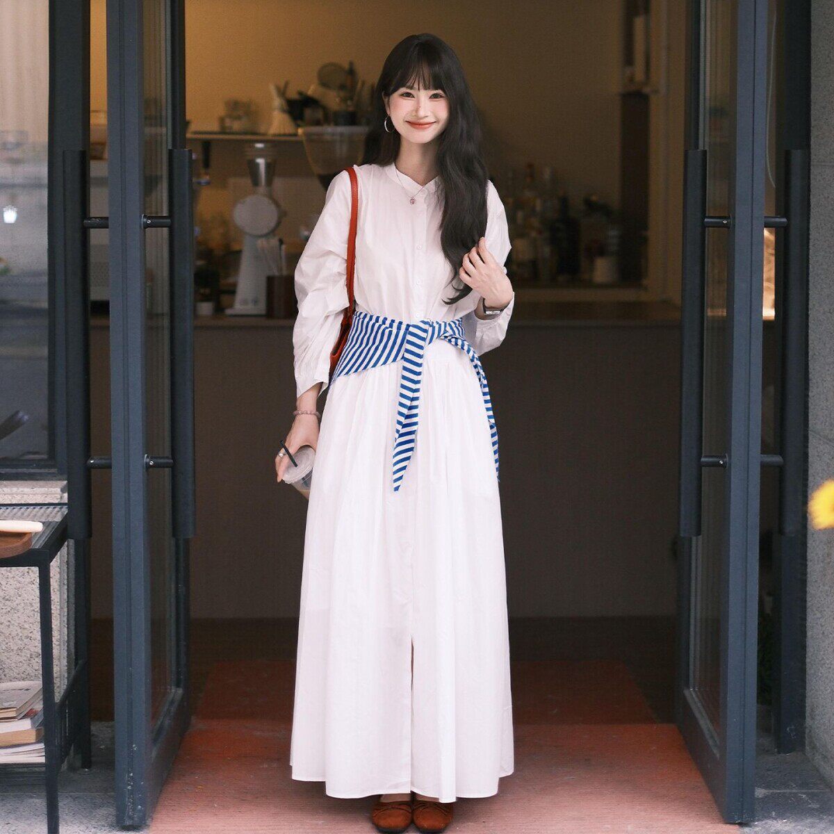 法式白色长袖衬衫连衣裙子女2025新款早秋气质高级感宽松显瘦长裙