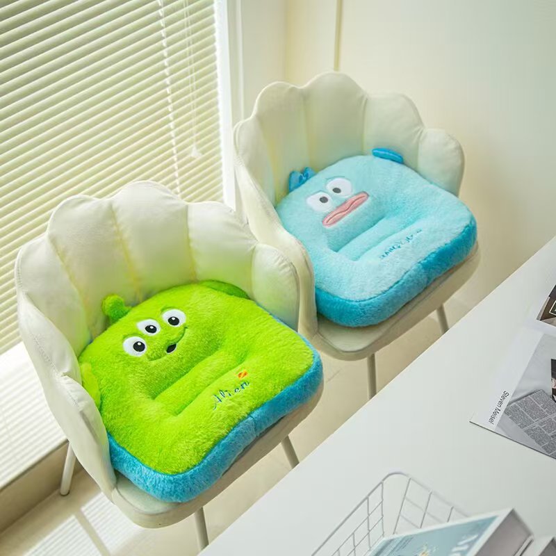 卡通家用毛绒坐垫椅垫餐
