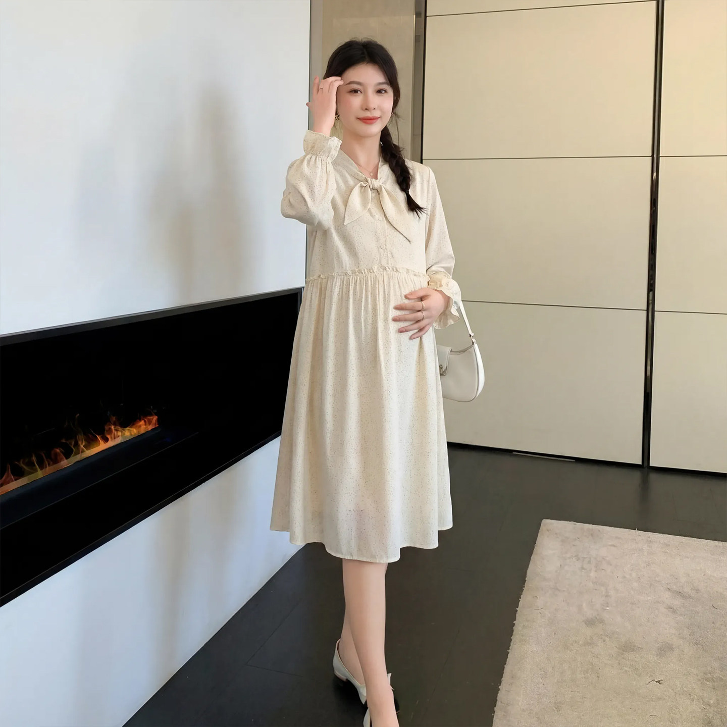 孕妇装系带香蕉领连衣裙春夏新款