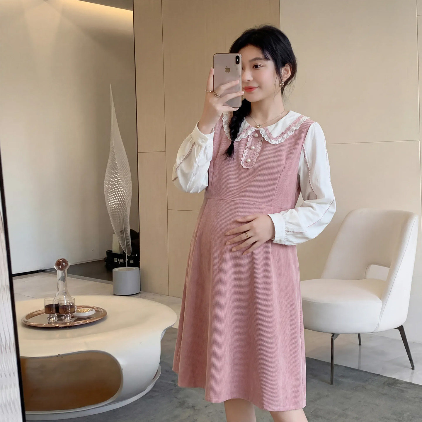 孕妇装连衣裙娃娃领贝壳花袖春秋新款中长款灯芯绒甜美俏皮孕妇裙