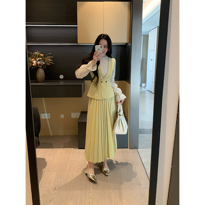 XINYI【芝士泡芙】春季天丝波点衬衫+马甲+百褶半身裙显瘦套装女