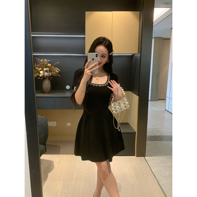 XINYI【显瘦一绝】夏季珠绣领口针织连衣裙收腰显瘦裙X626Z02585