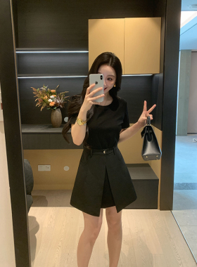 XINYI【纸片人】夏季拼接假两件连衣裙收腰显瘦气质正肩小黑裙