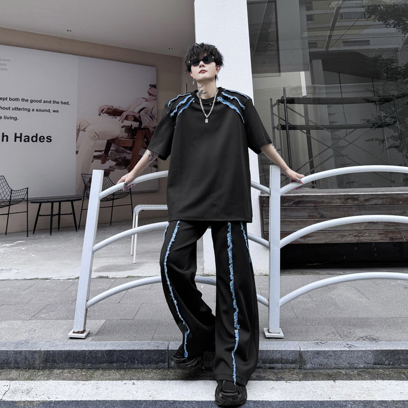 여름 틈새 원시 가장자리 대비 색상 접합 디자인 반팔 티셔츠 남성 정장 디자인 캐주얼 바지 투피스 세트