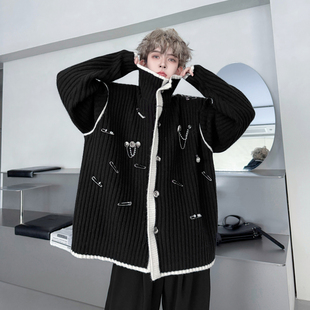 冬装小众金属别针珍珠挂链装饰个性设计感毛衣高级感痞帅针织衫潮