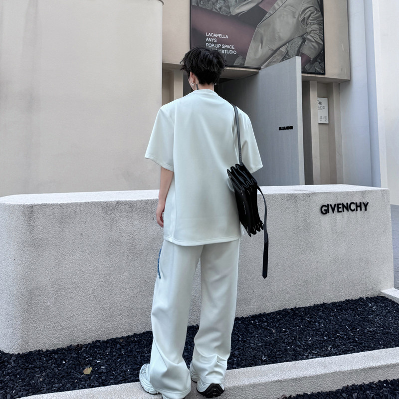 여름 틈새 원시 가장자리 대비 색상 접합 디자인 반팔 티셔츠 남성 정장 디자인 캐주얼 바지 투피스 세트